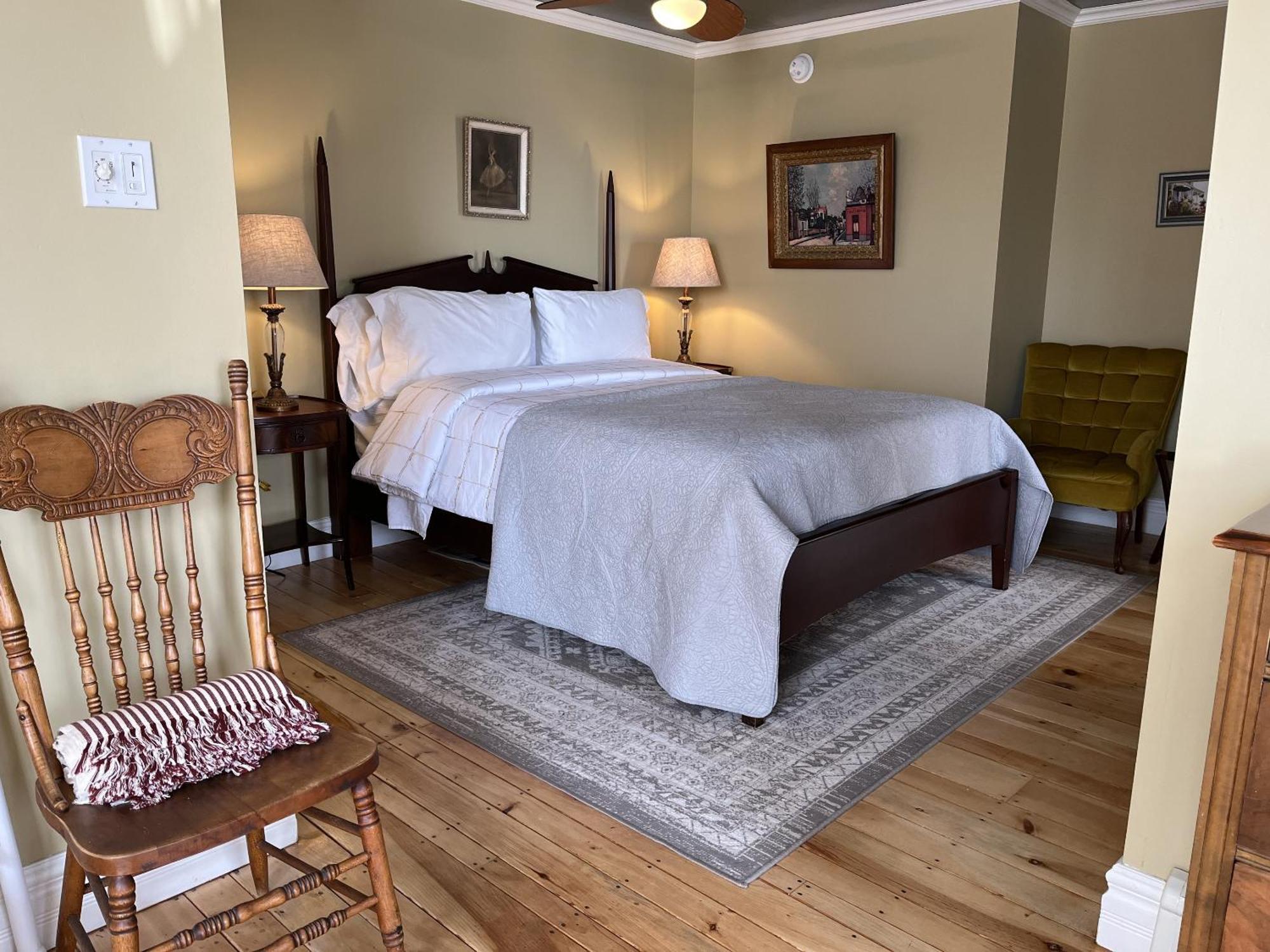 Surfside Inn Queensland Bagian luar foto